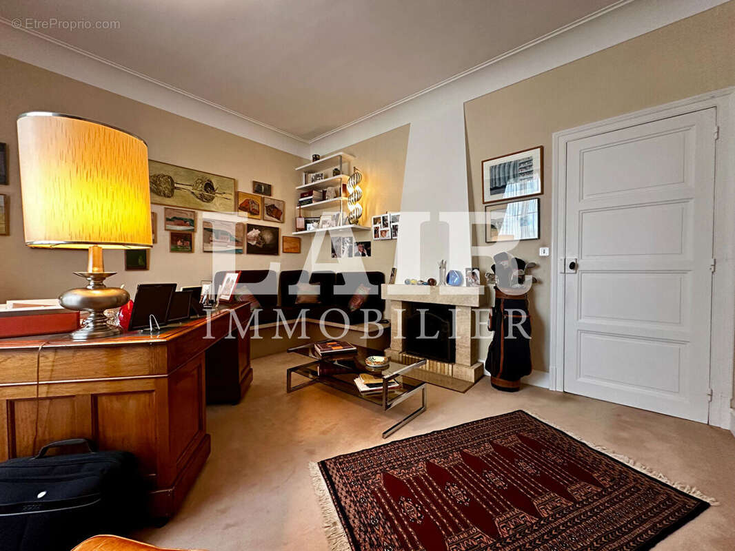 Maison de ville avec 3,5 hectares de prairie, ref B13967 - photo 5