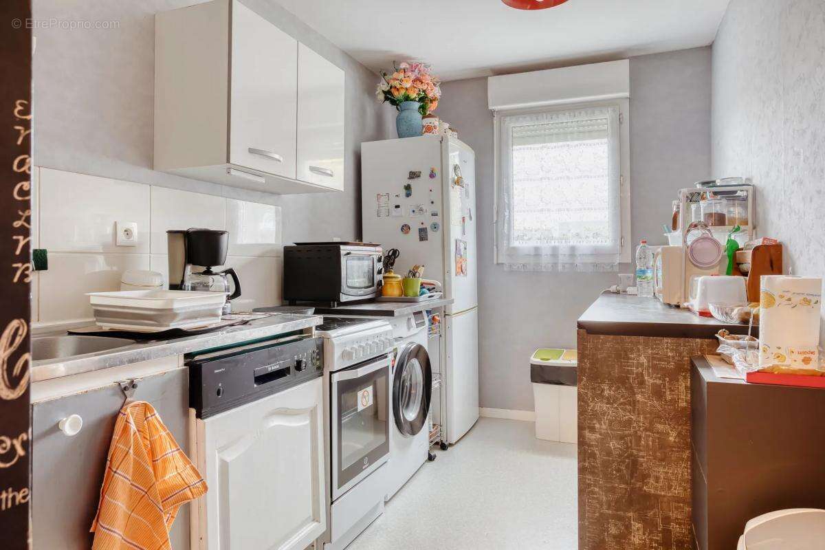 Appartement à VAL-DE-REUIL