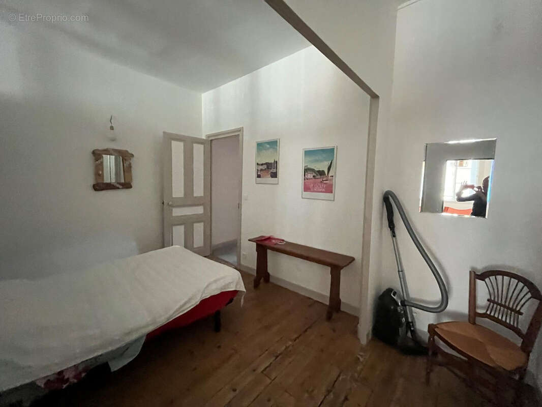 À vendre : Appartement rénové sur le port, au cœur de l'intra muros - photo 6