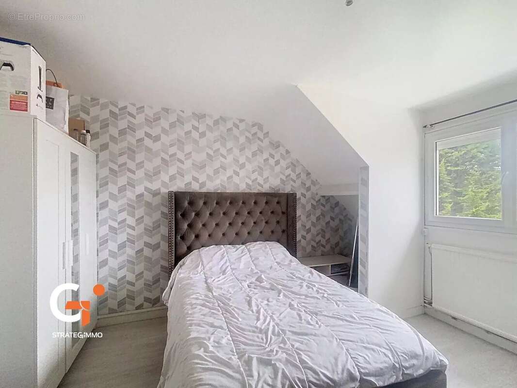 Maison à SAINT-ETIENNE-DU-ROUVRAY