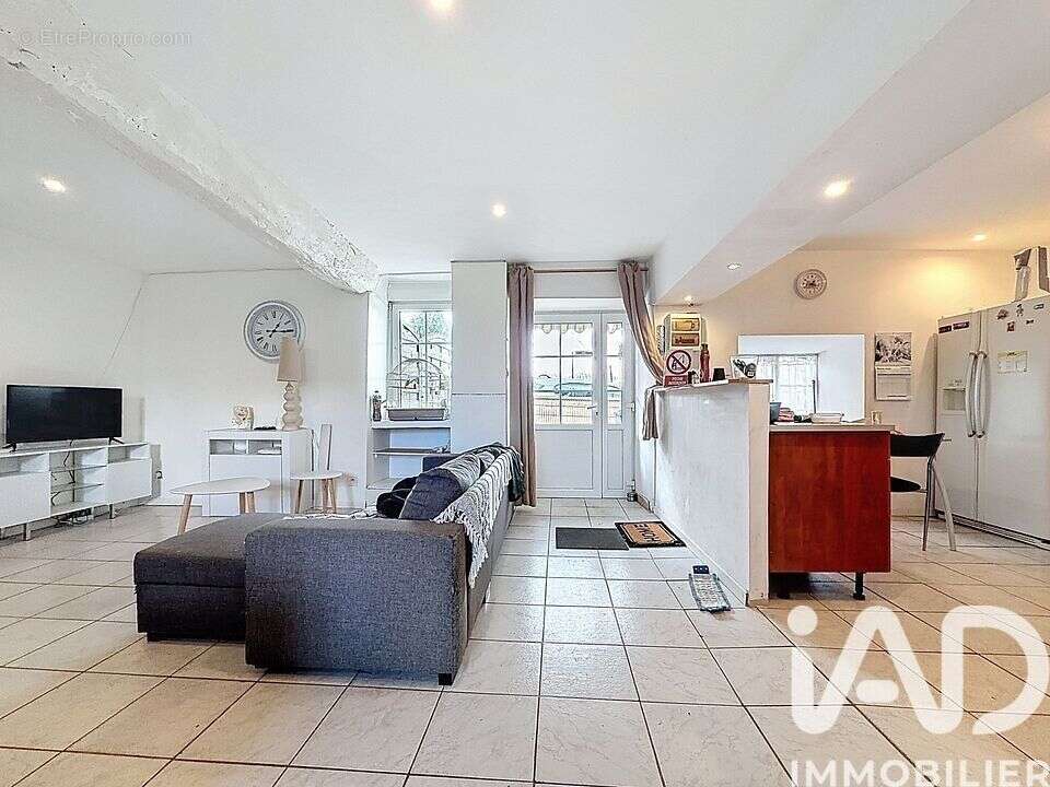 Maison 79 m² à Cogles  - photo 6
