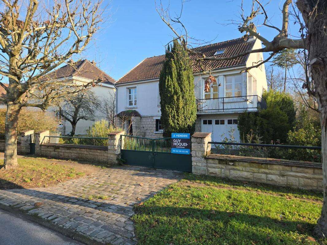 Maison à COMPIEGNE