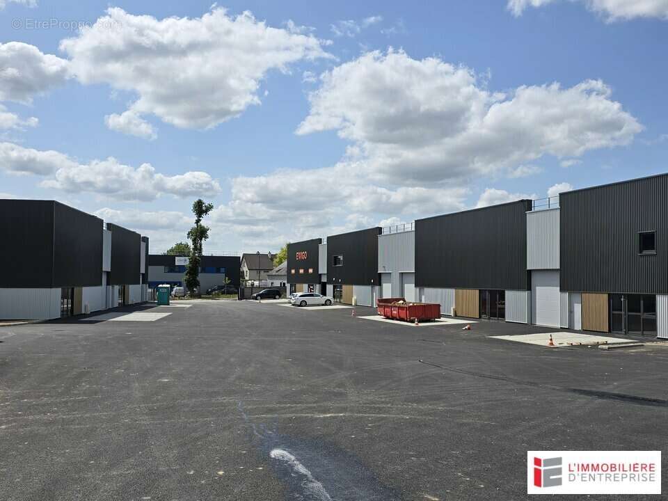 Local d'activite a vendre - photo 5
