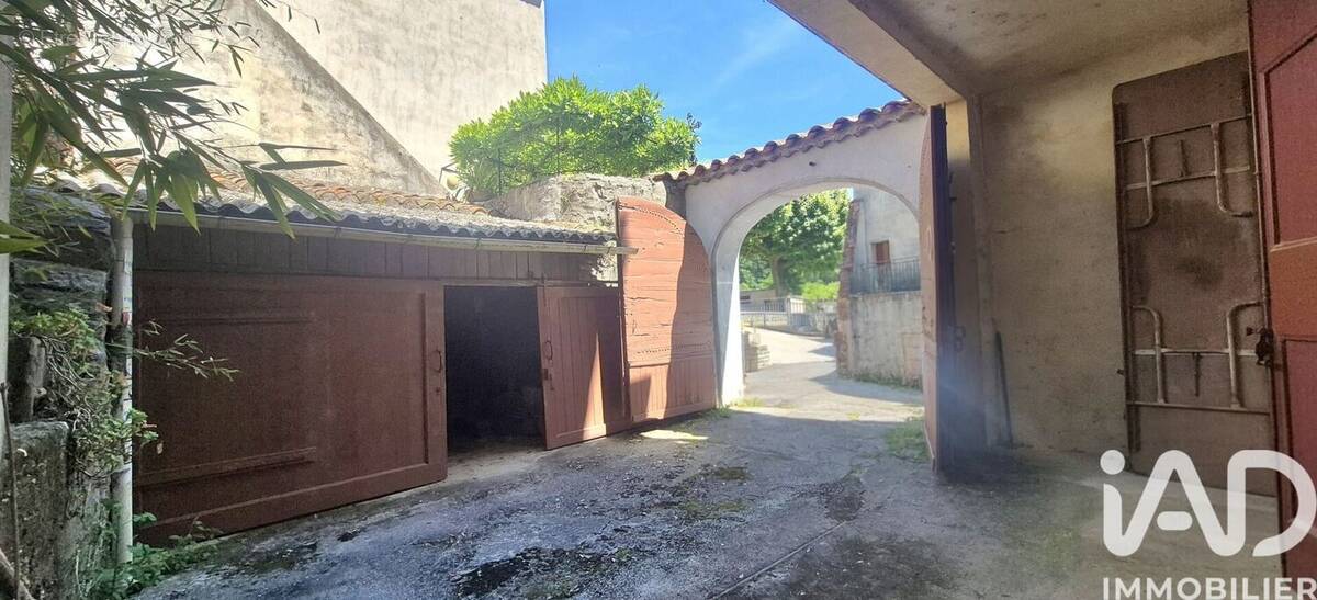 Maison 150 m² à Saint-Laurent-Le-Minier  - photo 1