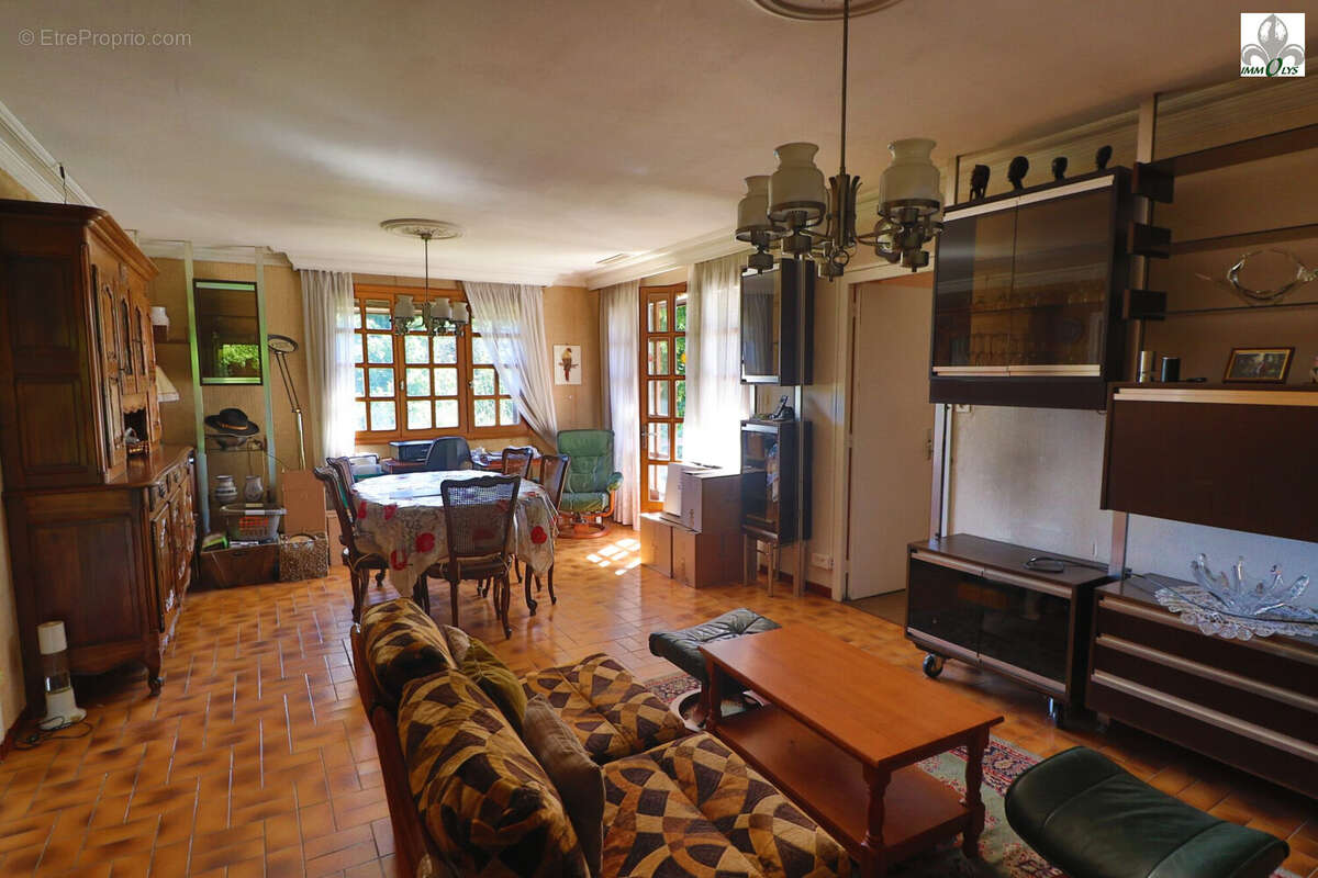 Maison à POUILLY-SUR-SAONE