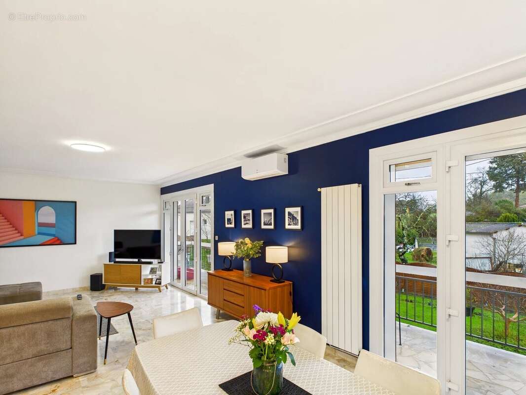 Belle Maison Présentée avec Appartement d’Amis, Piscine et Jardin Clos - photo 5