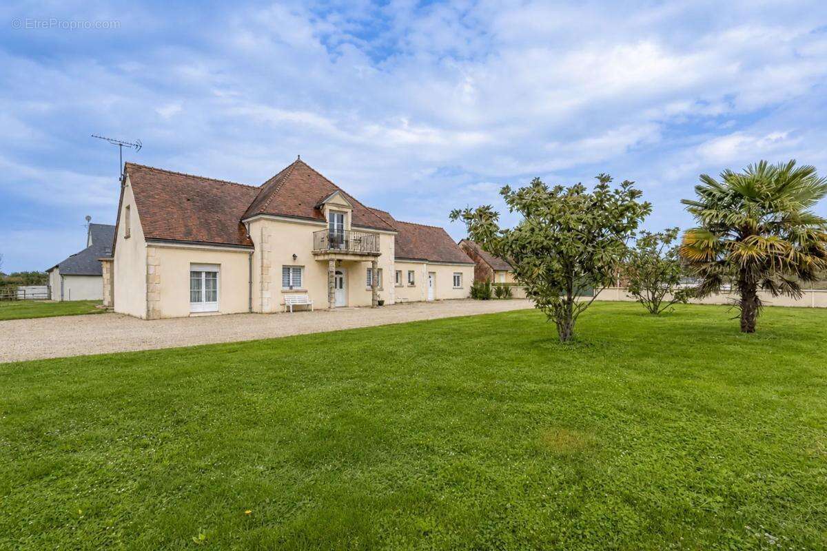Maison à CORMERAY