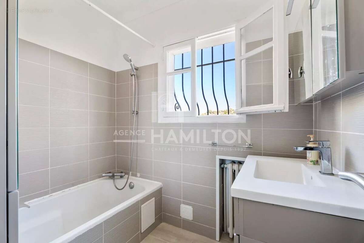 Exclusivité : Charmante villa à pied du village de Biot - photo 8