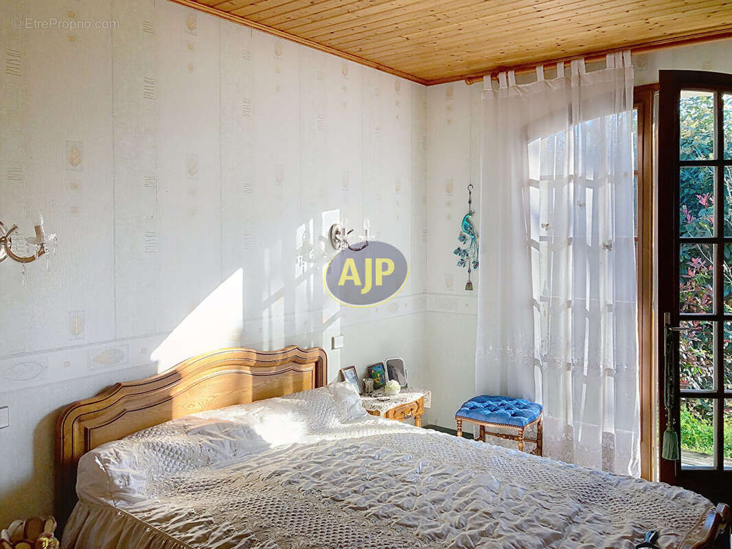 Maison à GRAYAN-ET-L'HOPITAL