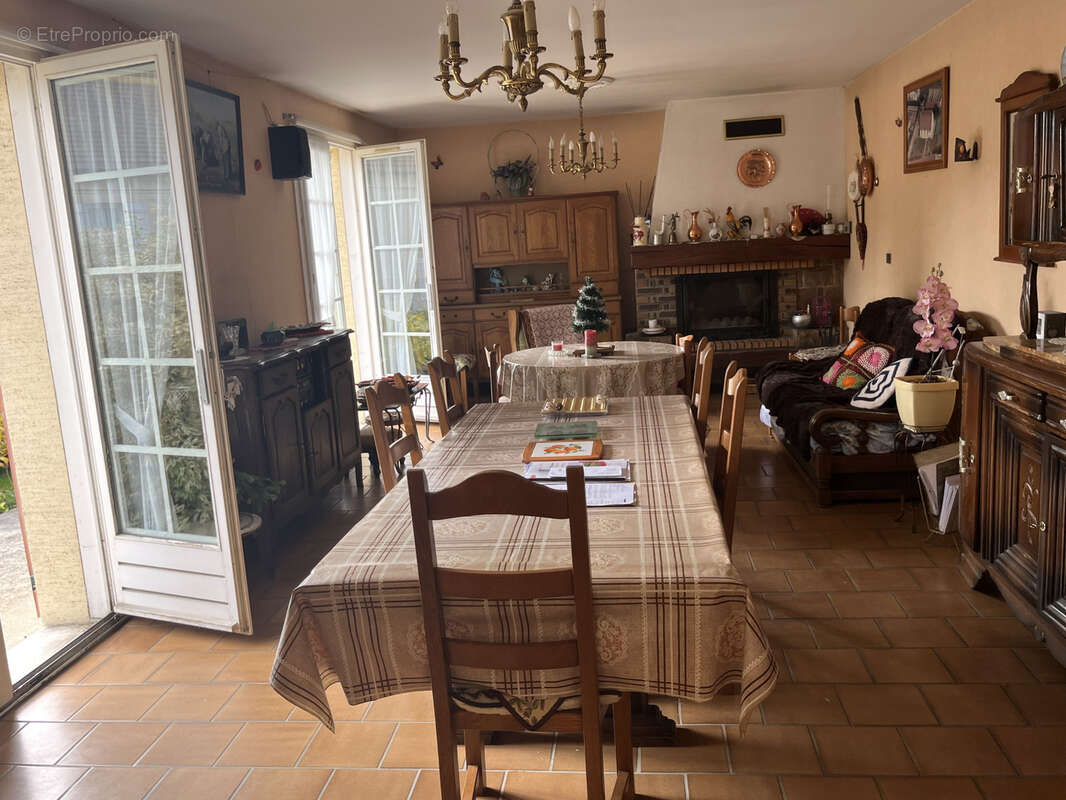 Maison à MONCEAUX