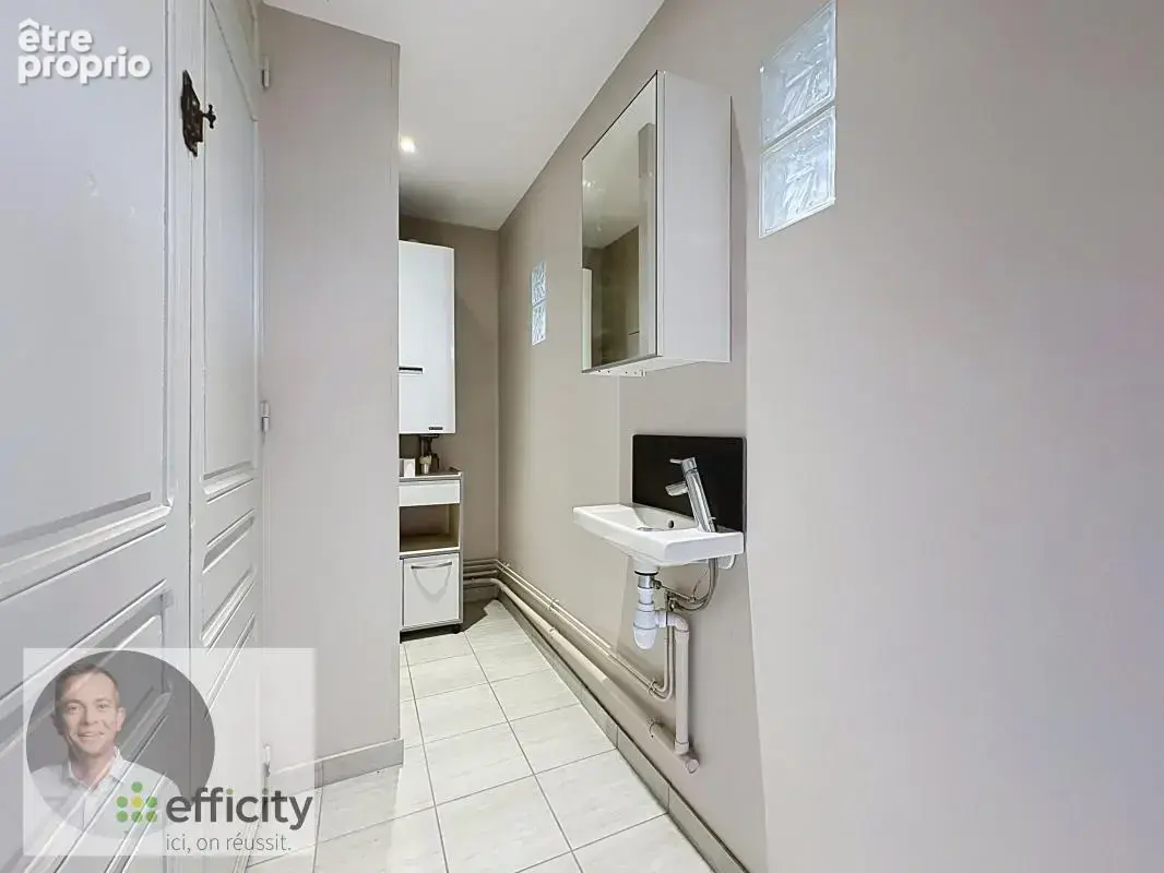 Maison 6 pièces 180 m² à vendre à Saint-Yorre (03270) - photo 7