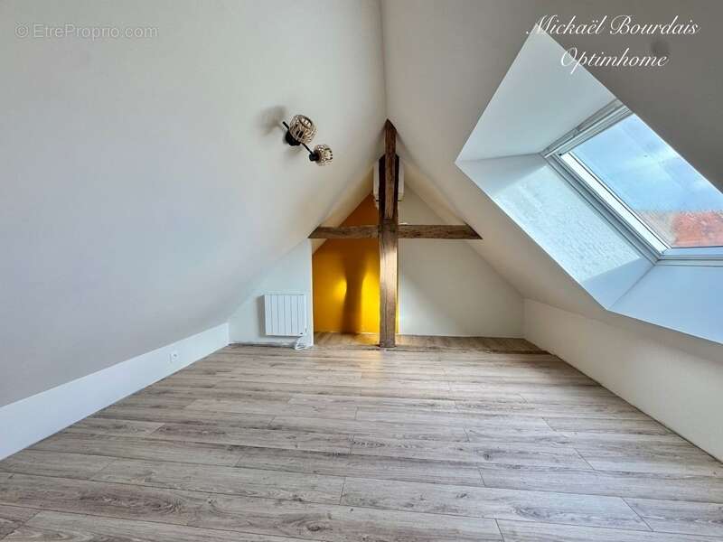 Maison à PONTVALLAIN