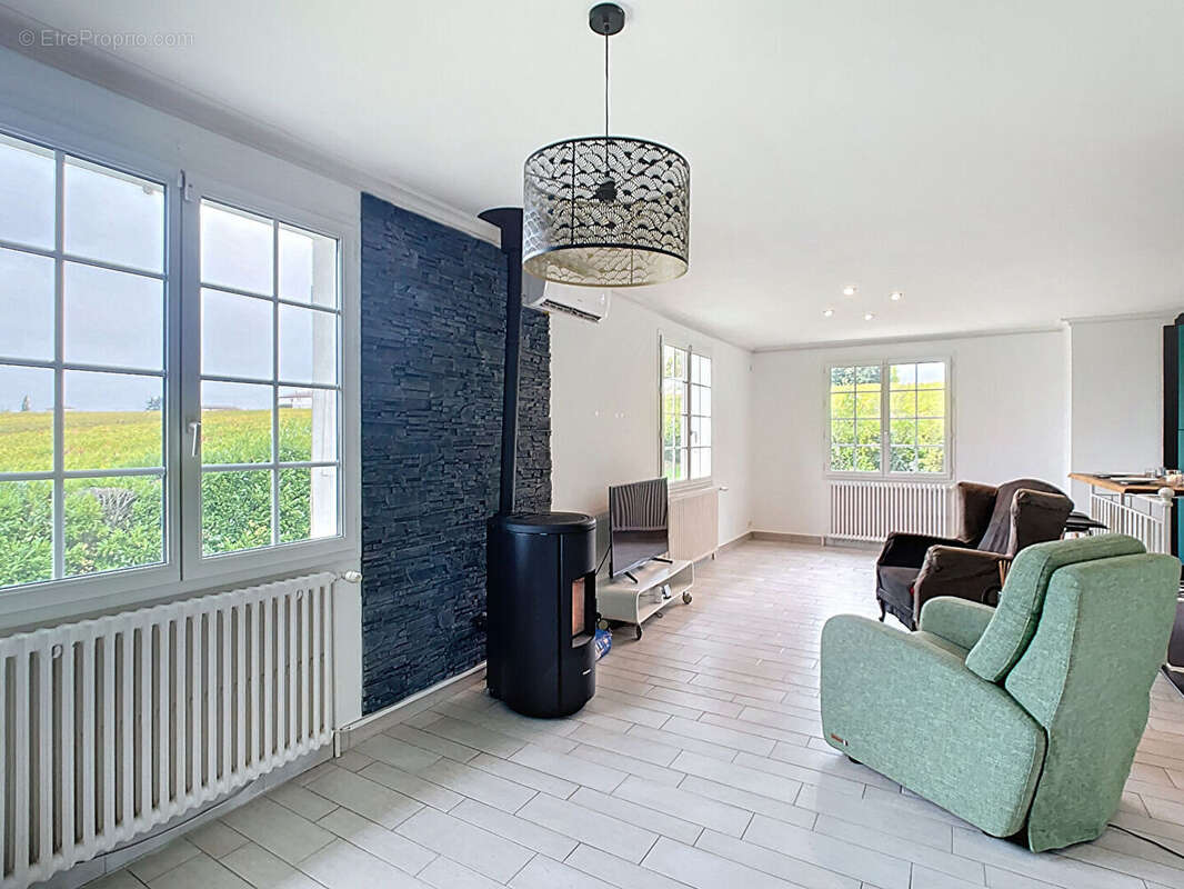 Maison à BELLEVILLE