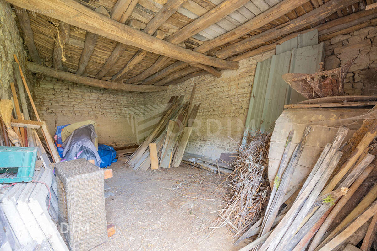 Maison à SOUGERES-EN-PUISAYE