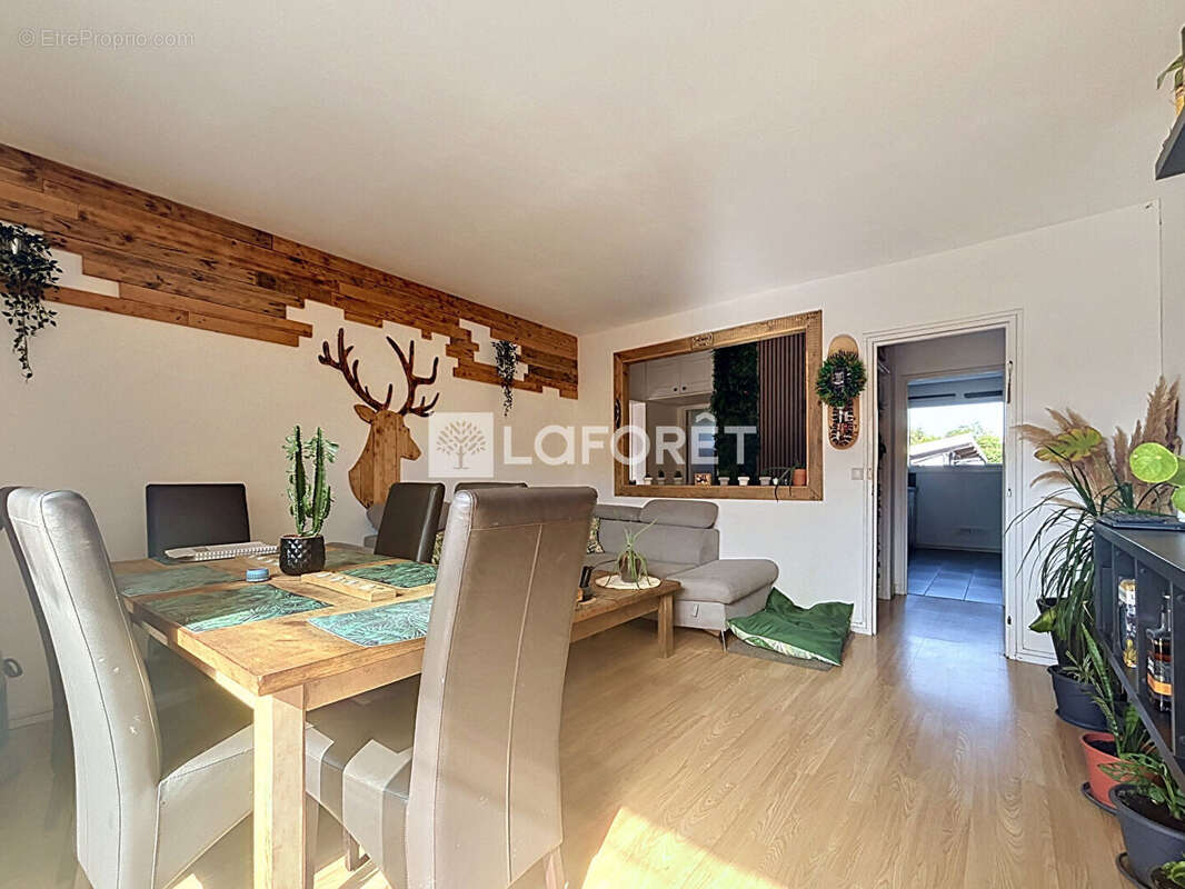 Appartement à SAINT-FARGEAU-PONTHIERRY