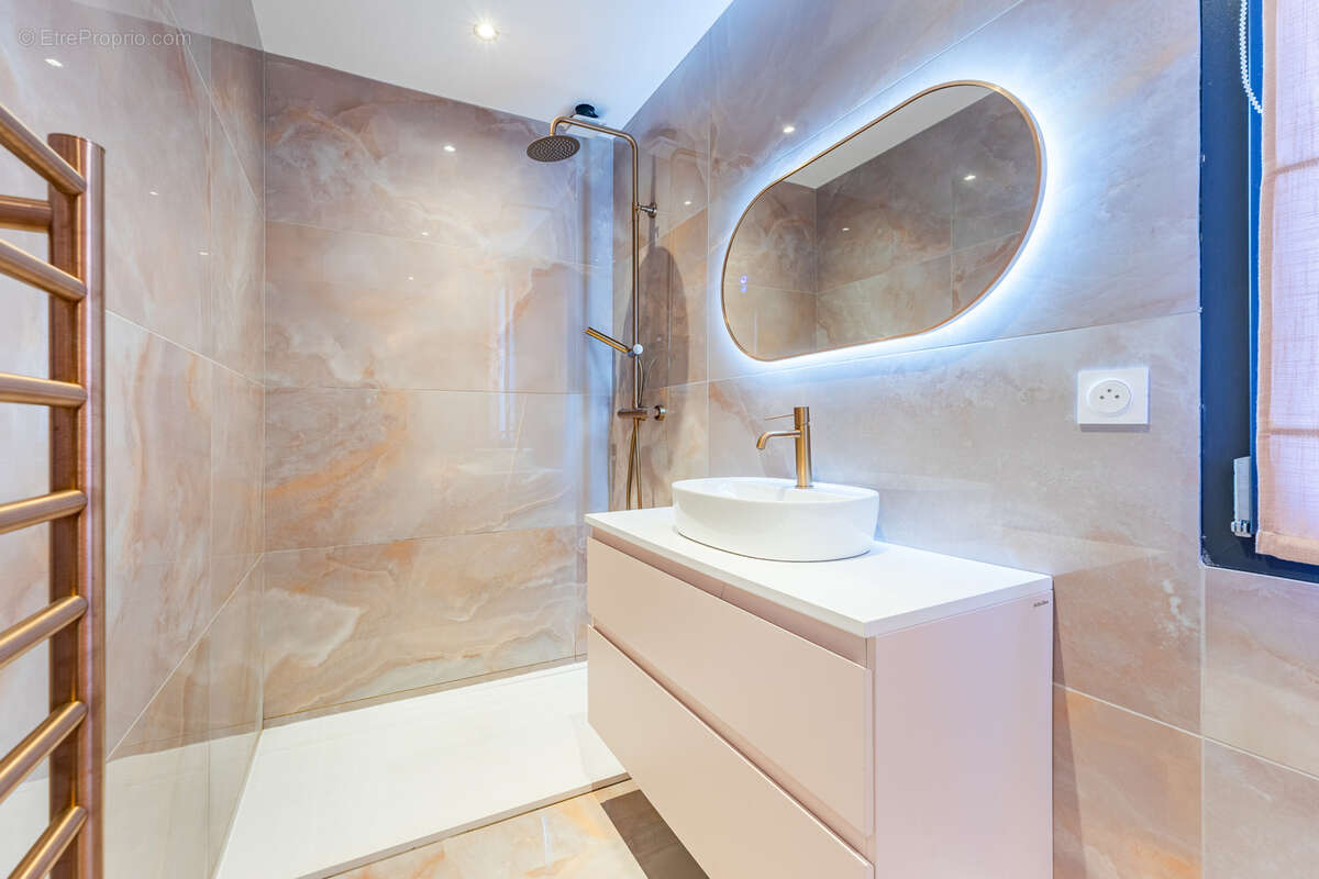 Maison à VILLEURBANNE