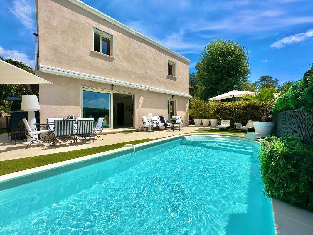 Maison à LA COLLE-SUR-LOUP