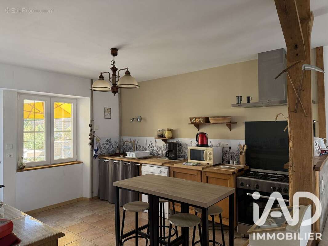 Maison 108 m² à Clamerey  - photo 6