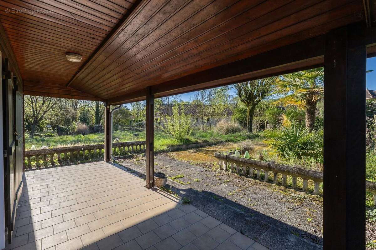 Maison à MONTALIEU-VERCIEU