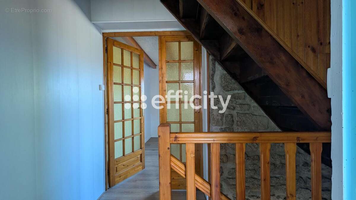 Maison à SAINT-REMY-SUR-DUROLLE