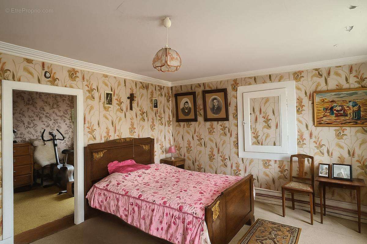 Maison à ROUGEGOUTTE