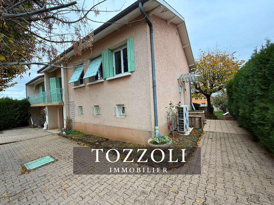 Maison à SAINT-QUENTIN-FALLAVIER