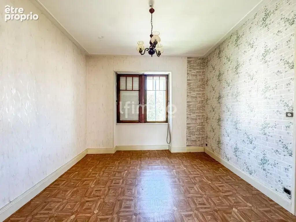 Maison 6 pièces sur 23 ares - photo 9