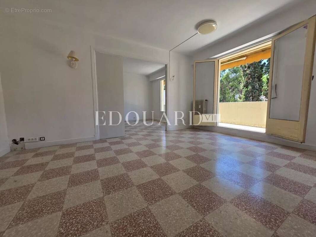 Appartement à ROQUEBRUNE-CAP-MARTIN