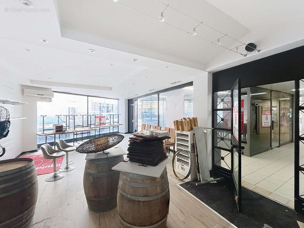 Commerce à SAN-MARTINO-DI-LOTA