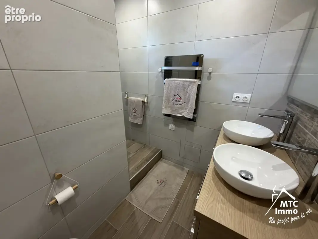 Maison familiale 111 m2 / garage 14 m2 / piscine / terrain 363 m2 - photo 18