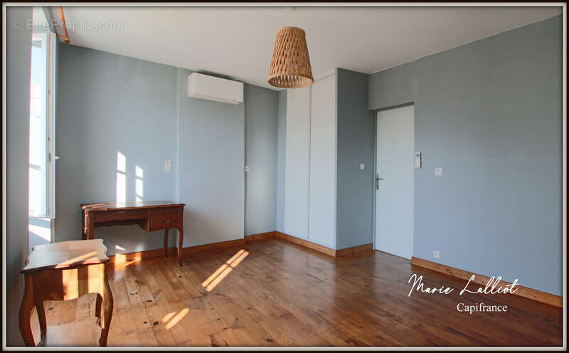 Maison à vendre 8 pièces, 204m², Puiseautin, 5 chambres, Piscine, Garage, Climatisation, Panneaux Solaires, Cave - photo 12