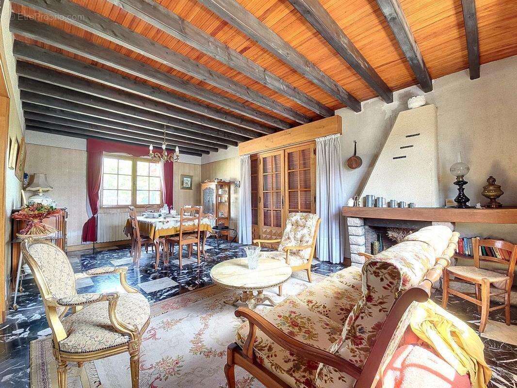 Maison à CHENOVE