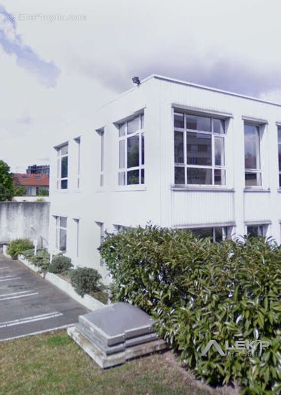 Commerce à NANTERRE