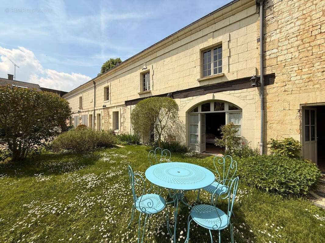 Maison à LE COUDRAY-MACOUARD