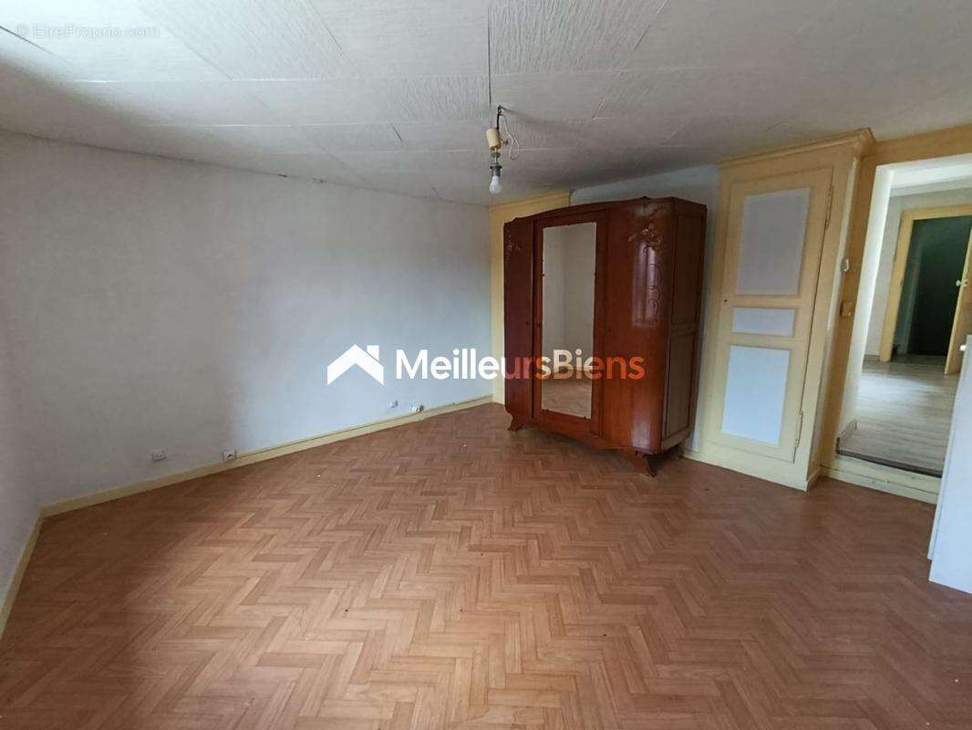 Maison à BAULAY