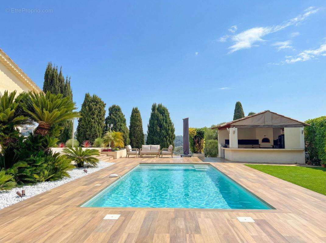 Maison à LA COLLE-SUR-LOUP