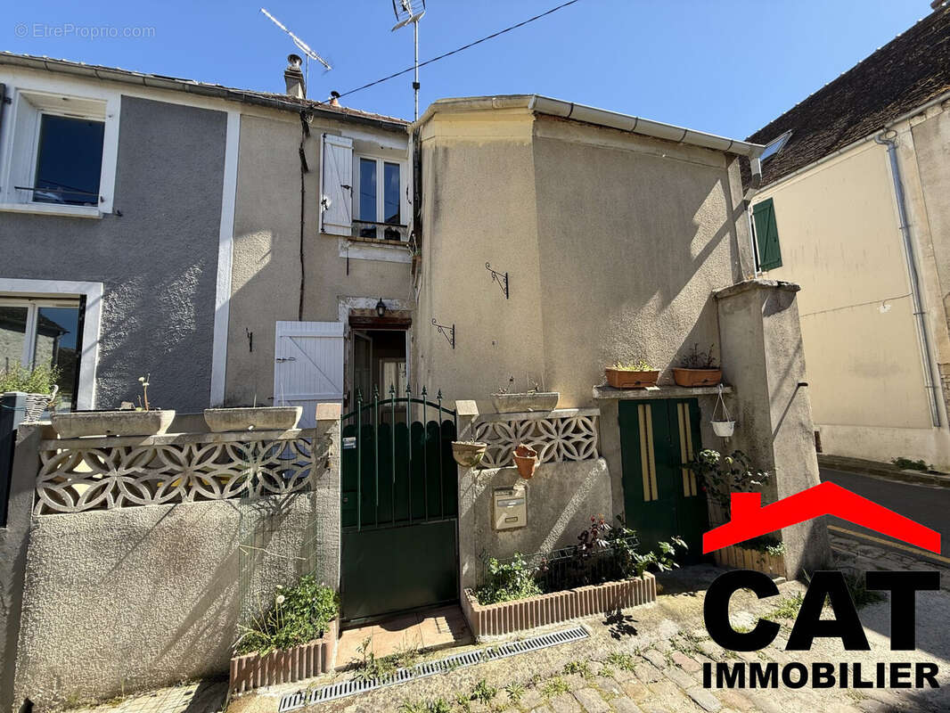 Maison à CHAMPAGNE-SUR-SEINE