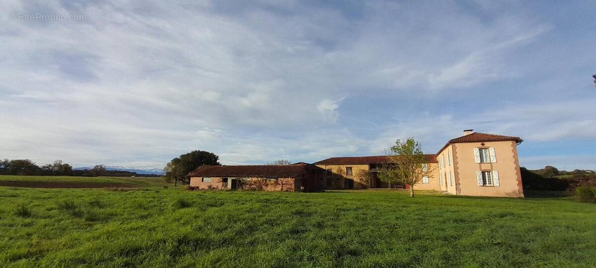 Photo 1 - Maison à GUIZERIX