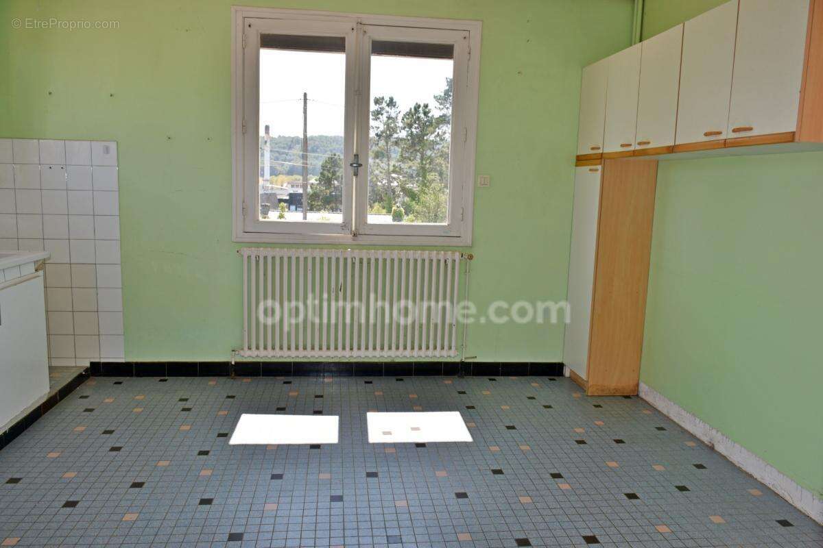 MISSIRIAC – Maison familiale 4 chambres, sous-sol complet et hangar - photo 6