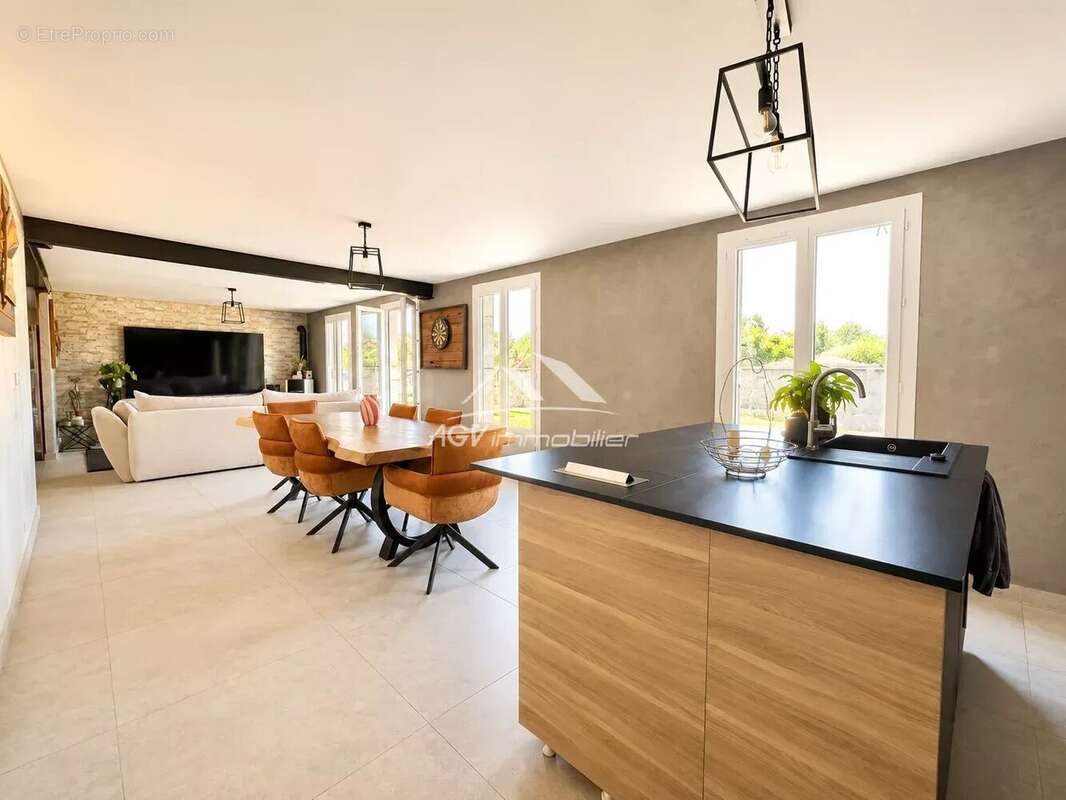 Saint Julien Les Rosiers, villa 4 chambres + piscine - photo 7