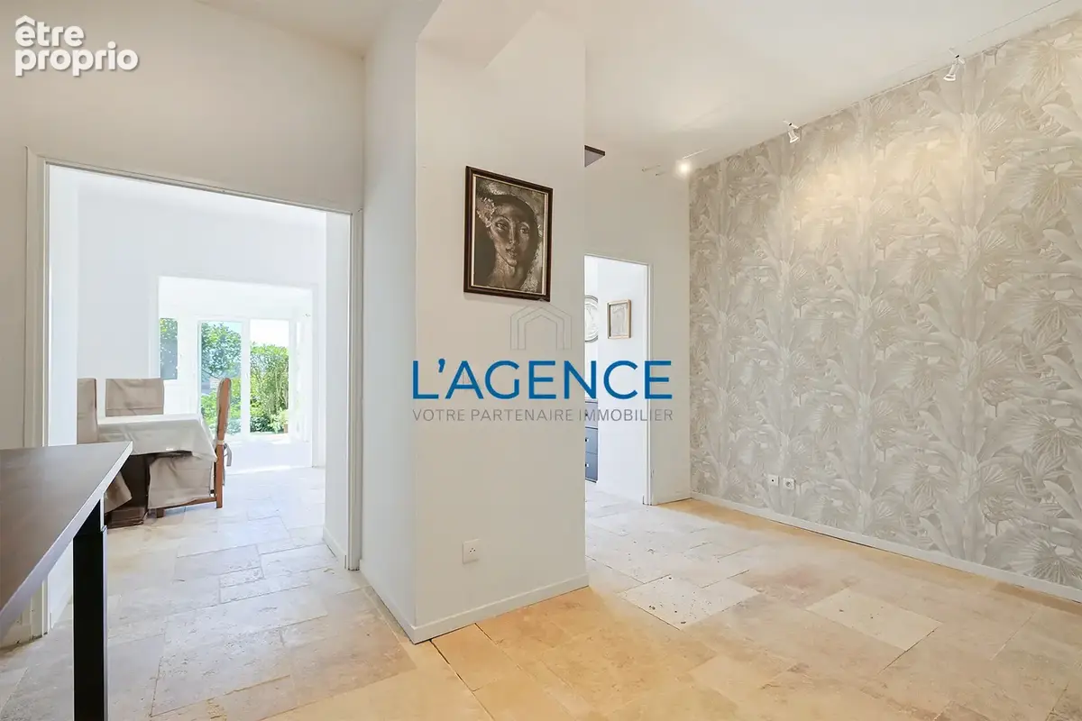 Exceptionnel Chateaubriand grand T4 de 115 m2 avec jardin au calme absolu. - photo 13