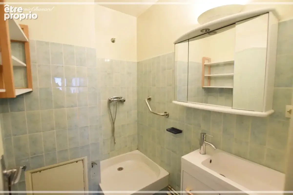 Appartement familial T5 de 95 m² avec loggia, balcon, garage et cave / LYON 8EME - photo 8