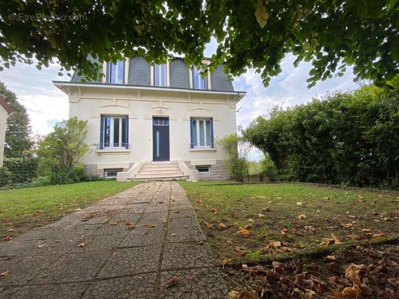 Maison à MONTCEAU-LES-MINES