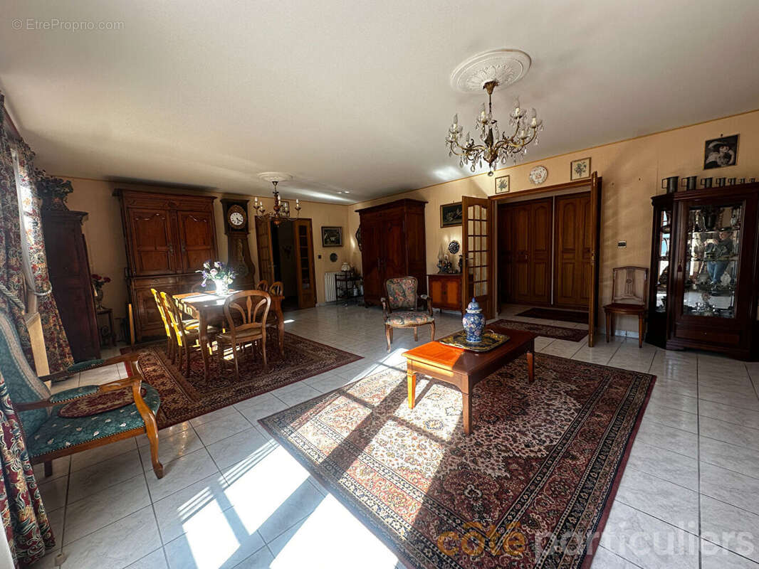 Appartement à SAINT-AMAND-MONTROND
