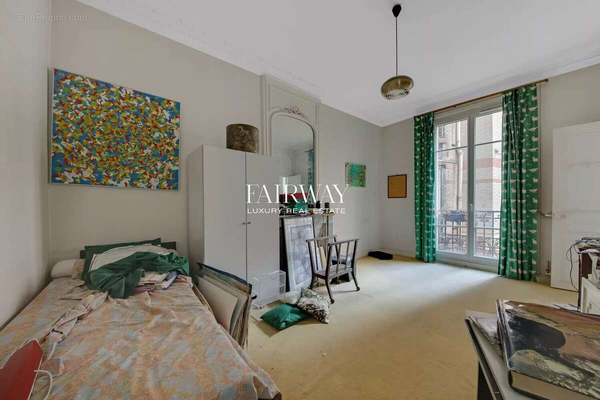 Appartement à PARIS-17E