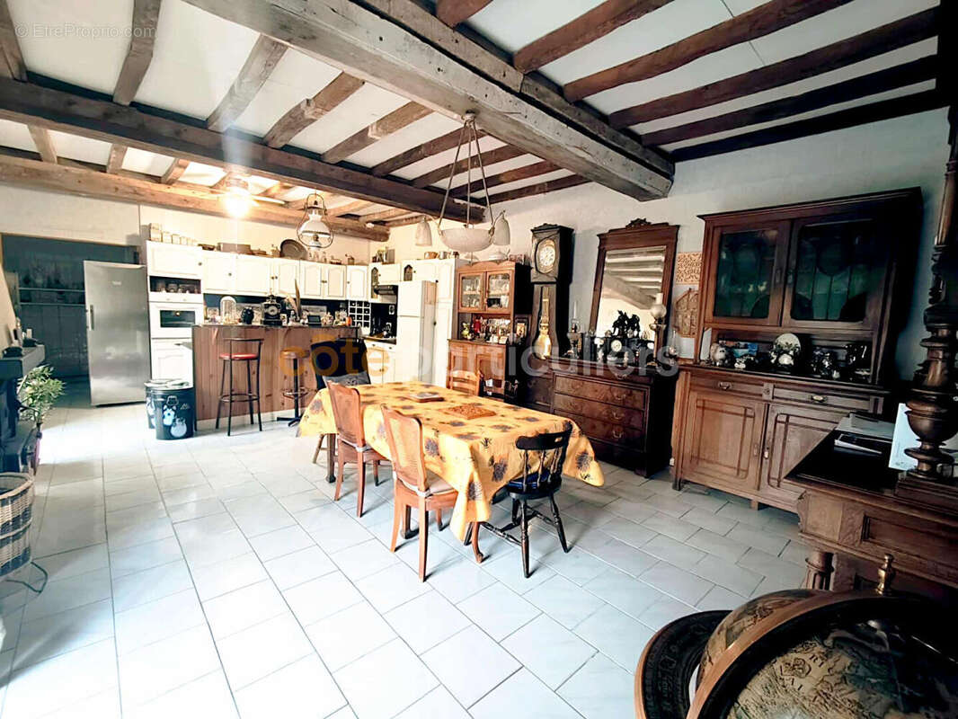 Maison à MEZIDON-CANON