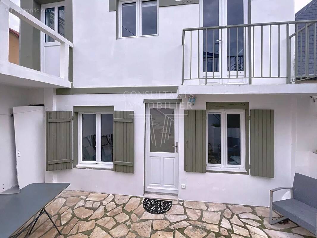 Maison à TROUVILLE-SUR-MER