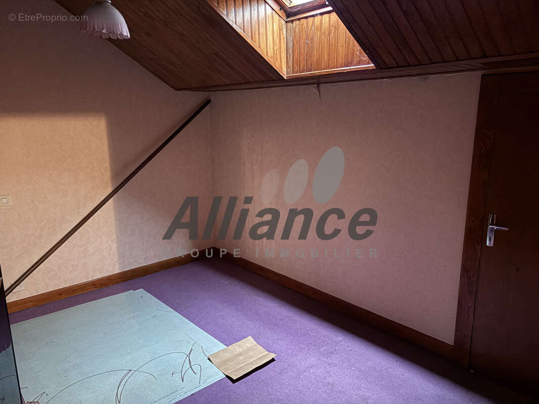 Maison  de  type  f5  sur  rez  de  jardin  a  la  longine - photo 14