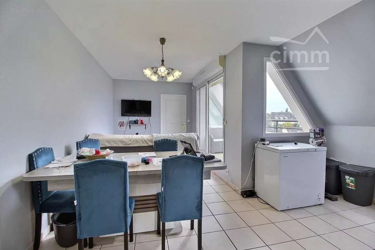 Appartement à BALLAN-MIRE