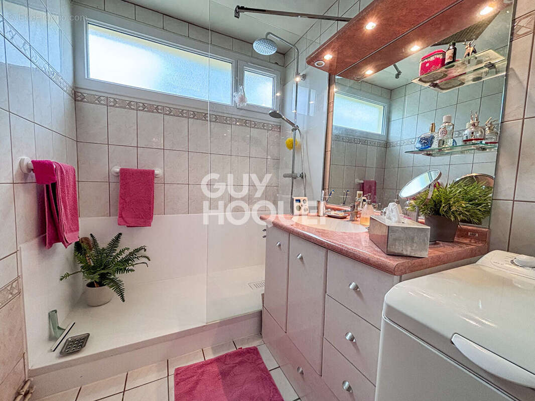 Appartement à CORBEIL-ESSONNES